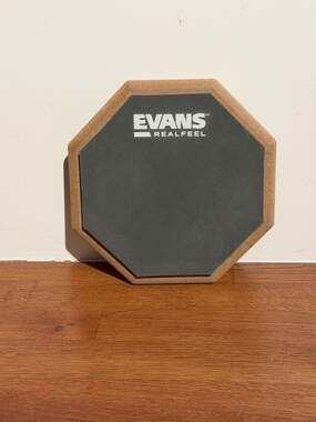 Evans RealFeel 6 inch Drum Practice Pad